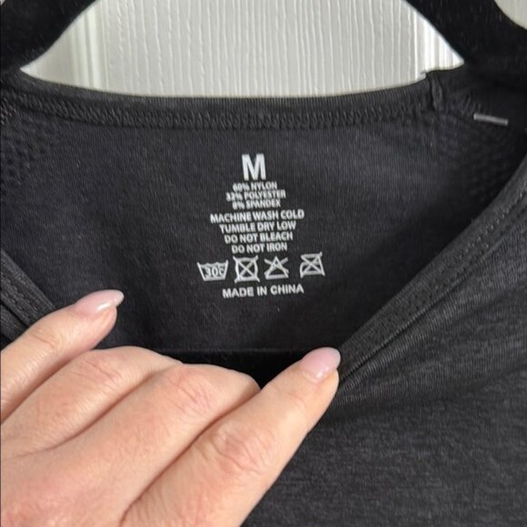 SP Athletic -Black Crop Top Fitted T-Shirt - Picture 3 of 7